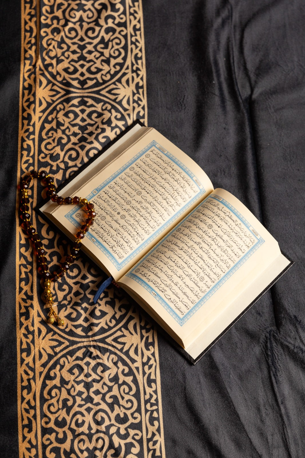 كرتون ١٠ مصاحف السحار المقاس الوسط TEN MEDIUM ALSAHHAR QURAAN BOOKS