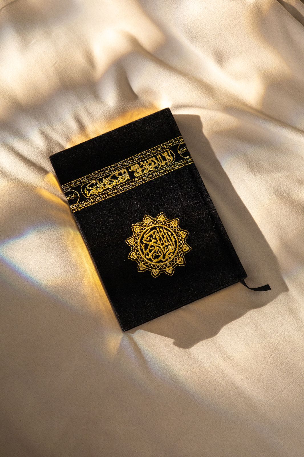 خمس مصاحف كسوة الكعبه المقاس الوسط FIVE MEDIUM KISWA QURAAN BOOKS